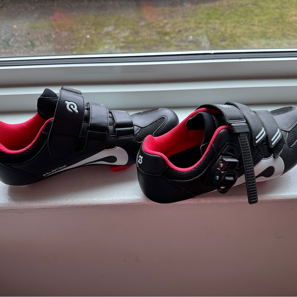 Peloton Unisex Adults Size 41 Cycling Sneakers - Black